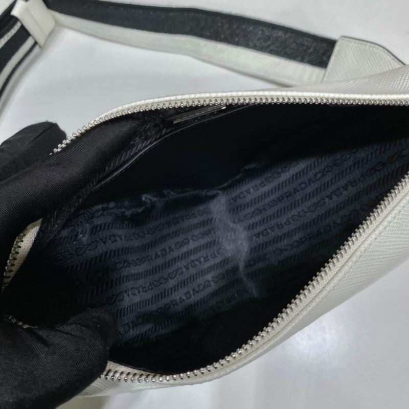 Pra*a triangle pouch
